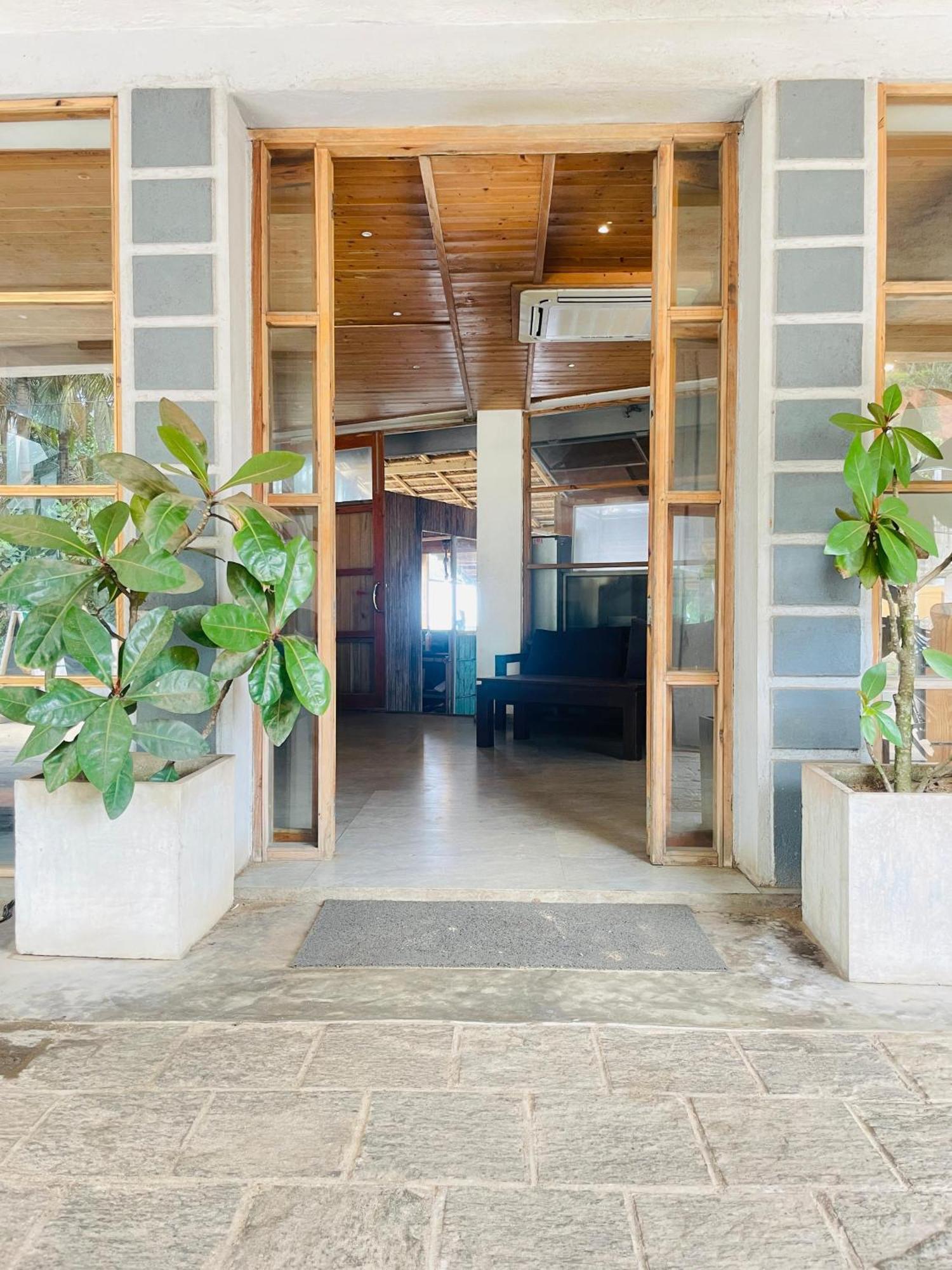 Suncoast Beach Hotel Mirissa Εξωτερικό φωτογραφία