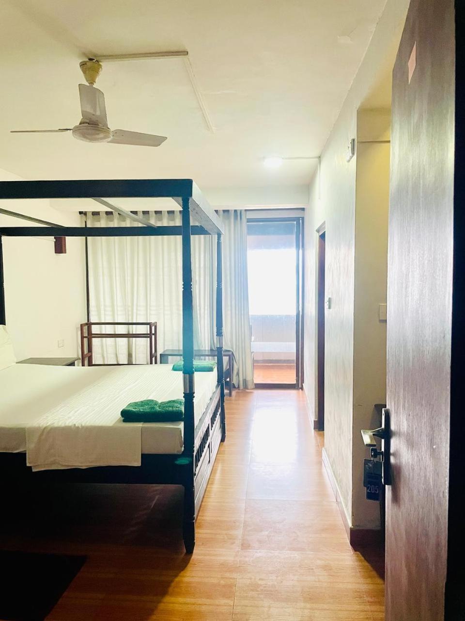 Suncoast Beach Hotel Mirissa Εξωτερικό φωτογραφία